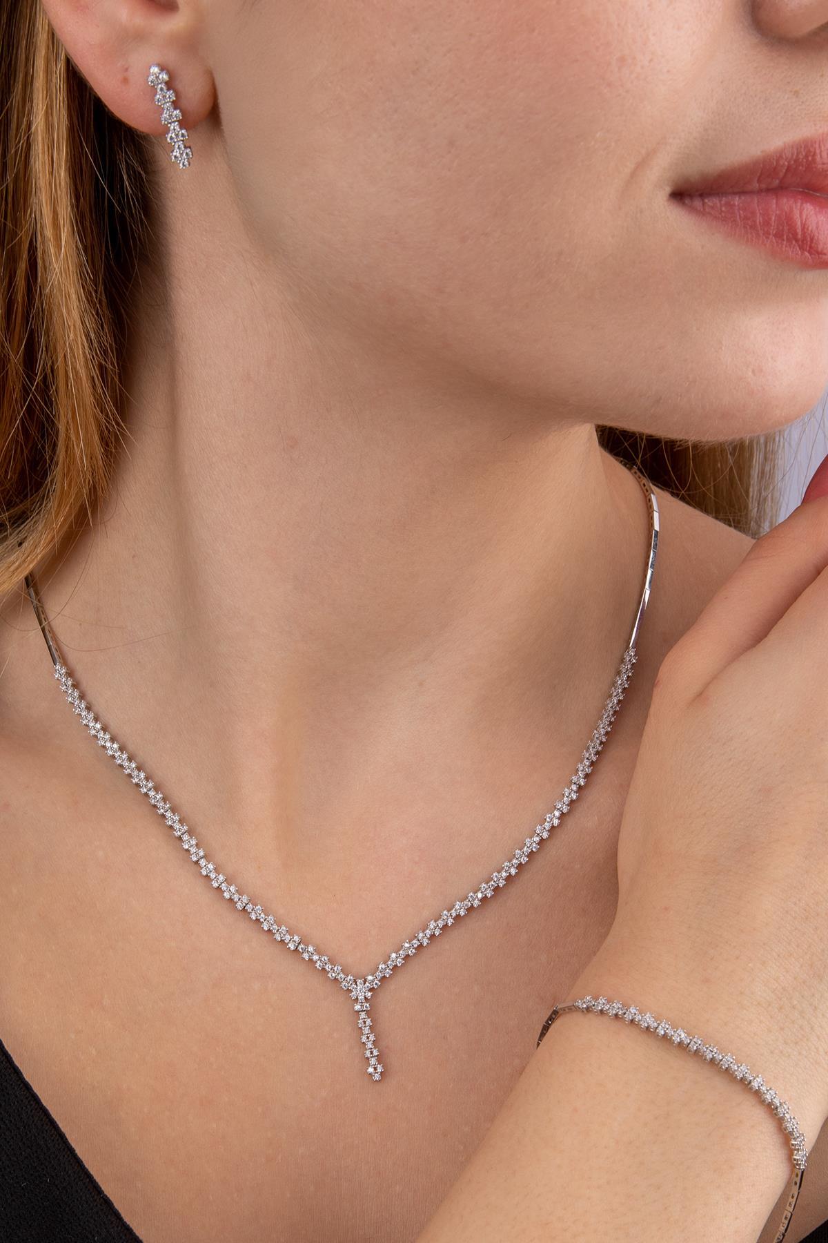 14 Ayar Altın Sarkıt Taş Detaylı Set - Fiyonk Kuyumculuk