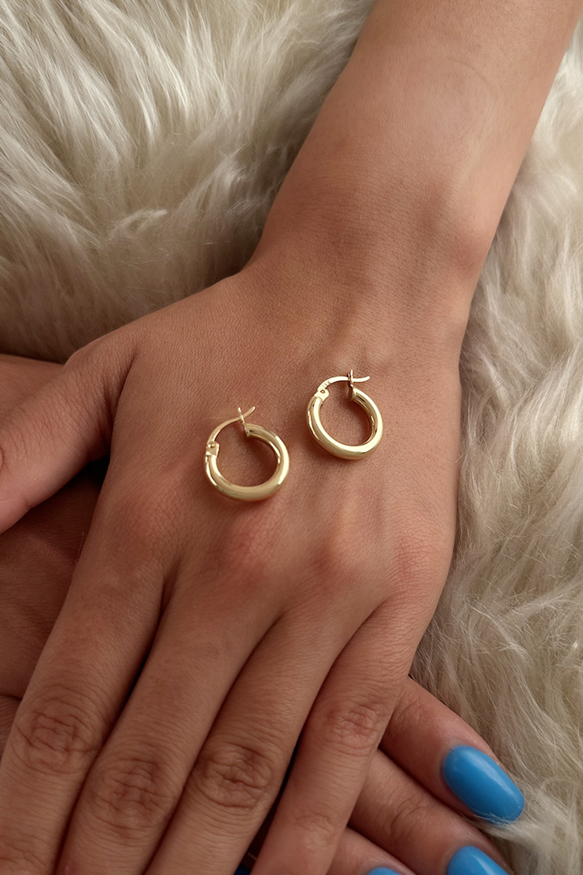 14 Ayar Altın Silindir Halka Küpe 10 - Fiyonk Kuyumculuk (1)