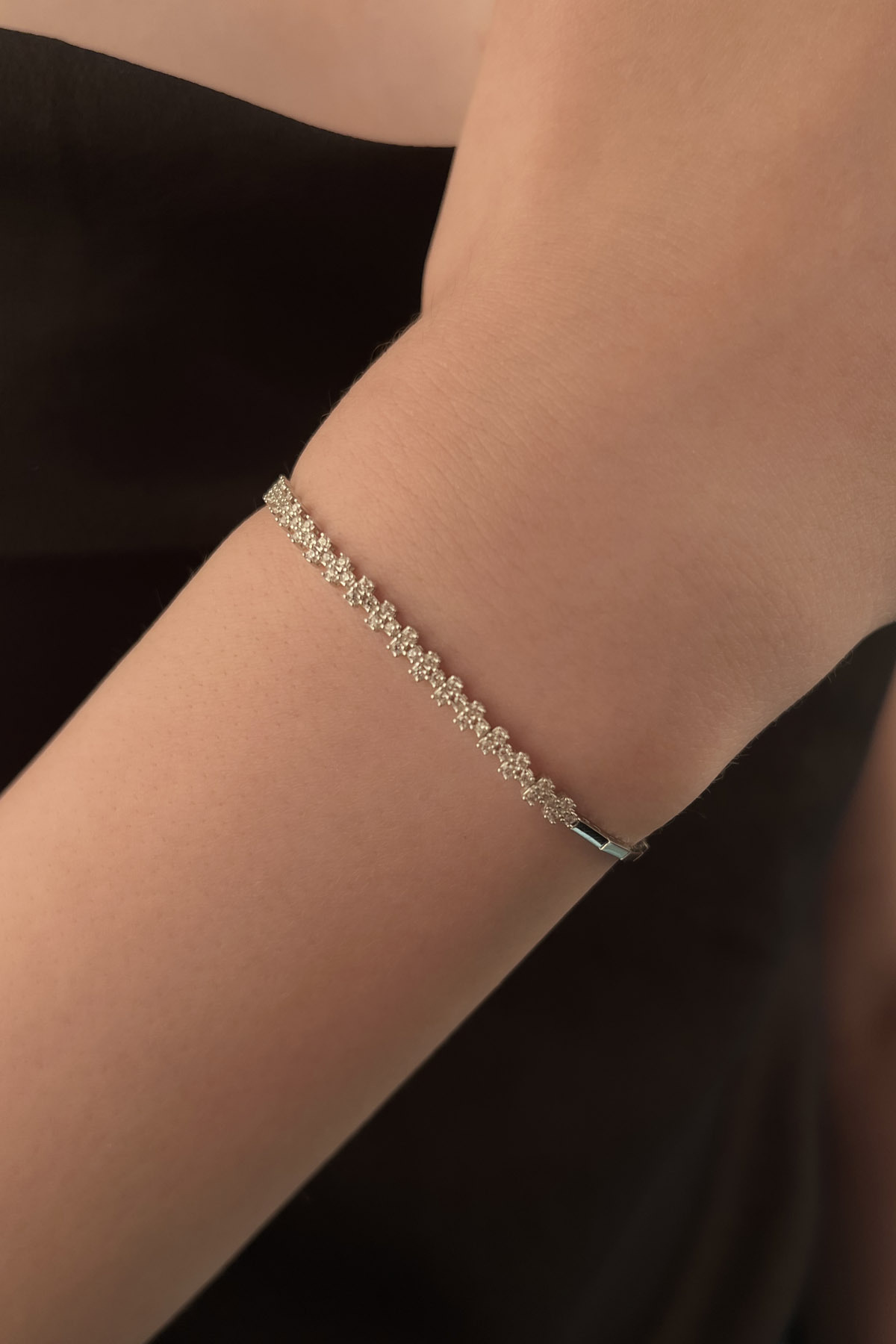 14 Ayar Altın Simetrik Taş Dizisi Bileklik - Fiyonk Kuyumculuk (1)