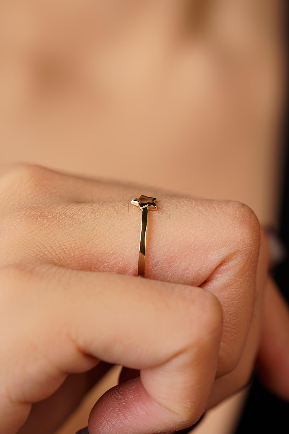 14 Ayar Altın Star Yüzük - Fiyonk Kuyumculuk (1)