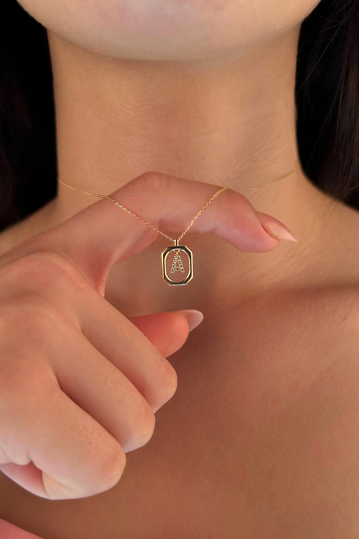 14 Ayar Altın Taşlı A Harfli Kolye - Fiyonk Kuyumculuk (1)