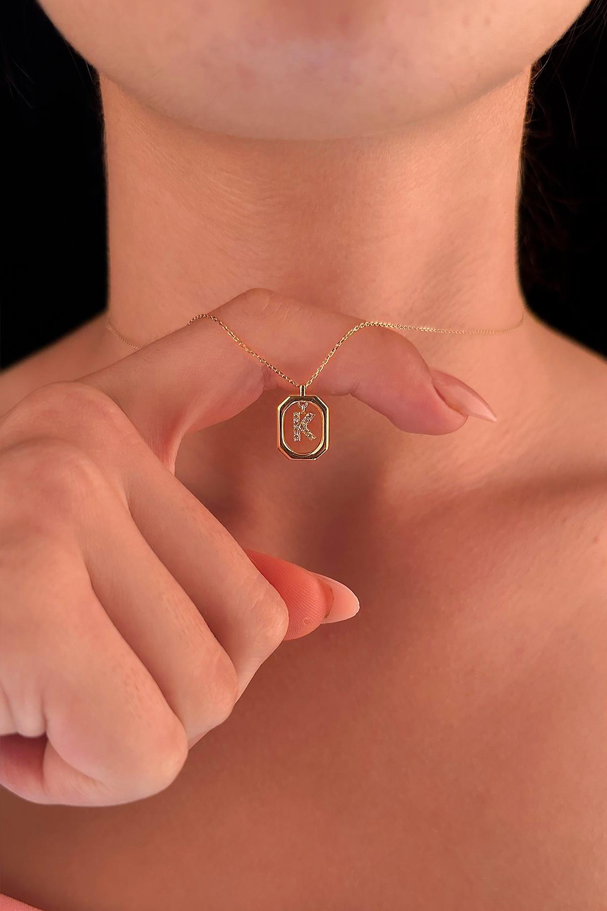 14 Ayar Altın Taşlı K Harfli Kolye - Fiyonk Kuyumculuk (1)