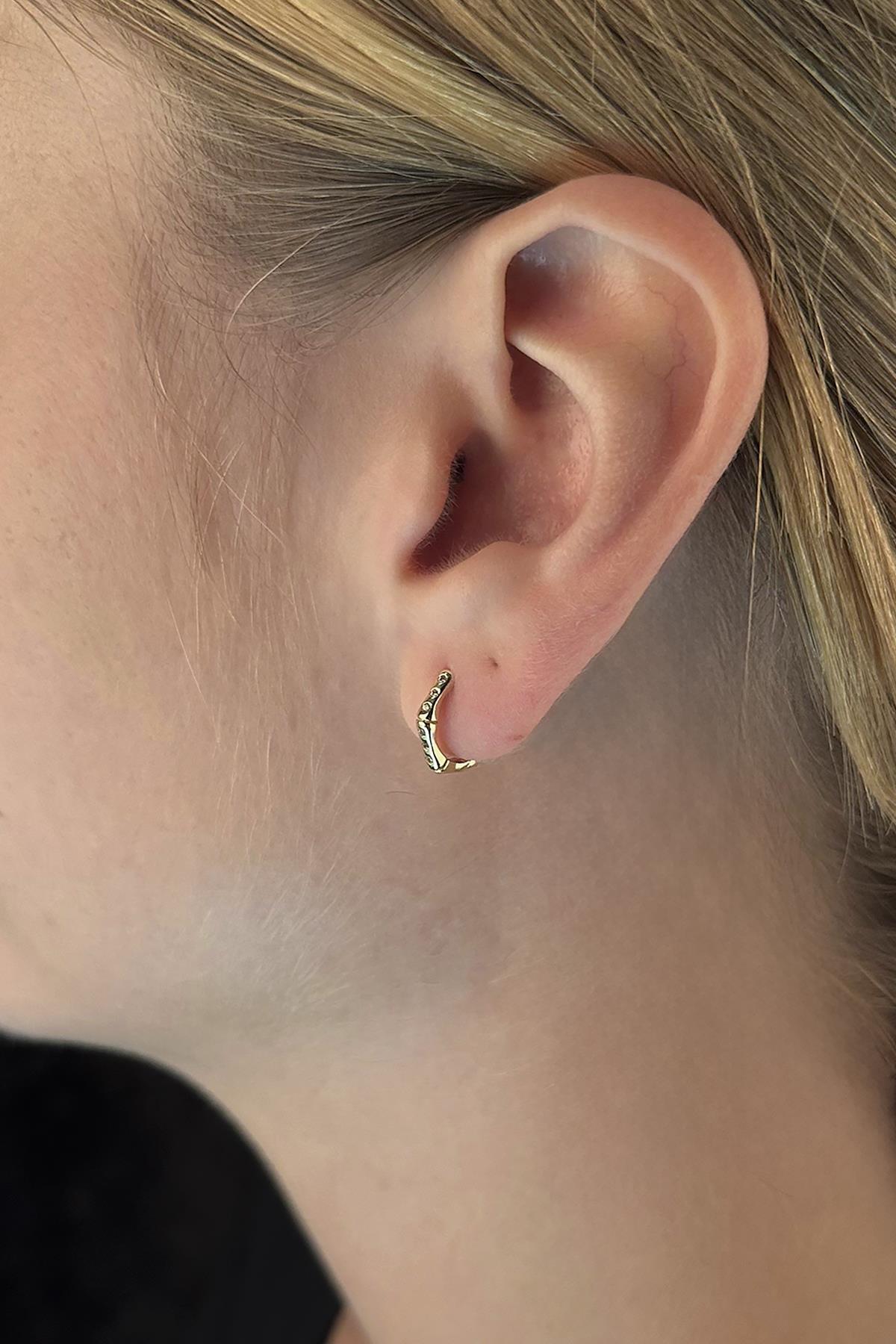 14 Ayar Altın Taşlı Kemik Desenli Küpe - Fiyonk Kuyumculuk