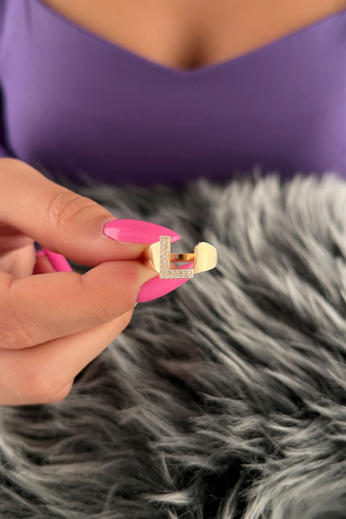 14 Ayar Altın Taşlı L Harfli Yüzük - Fiyonk Kuyumculuk (1)