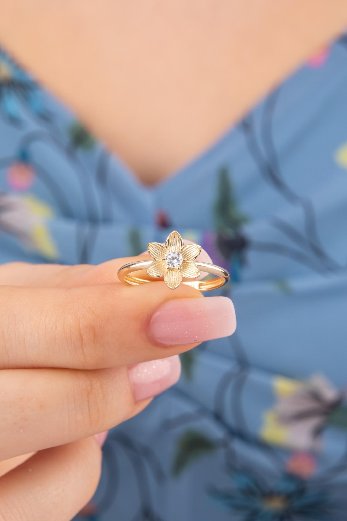 14 Ayar Altın Taşlı Manolya Yüzük - Fiyonk Kuyumculuk (1)