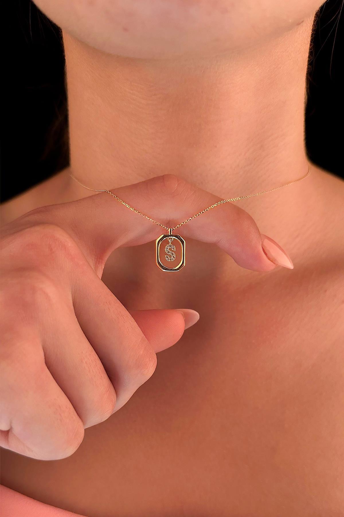 14 Ayar Altın Taşlı S Harfli Kolye - Fiyonk Kuyumculuk (1)