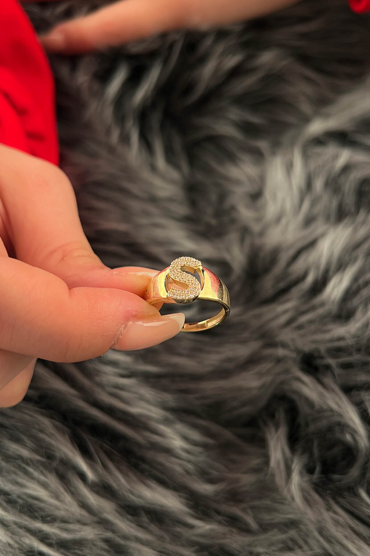 14 Ayar Altın Taşlı S Harfli Yüzük - Fiyonk Kuyumculuk (1)