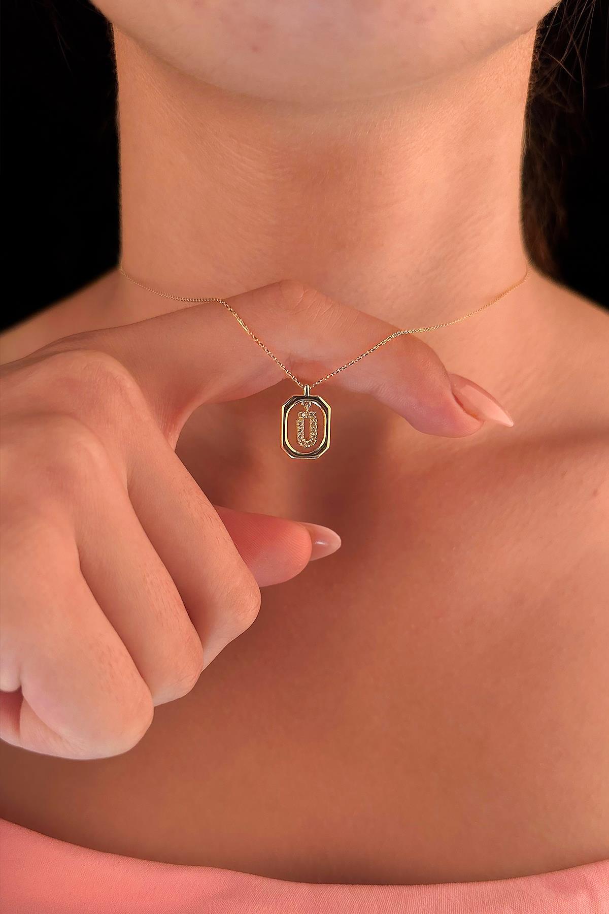 14 Ayar Altın Taşlı Ü Harfli Kolye - Fiyonk Kuyumculuk (1)