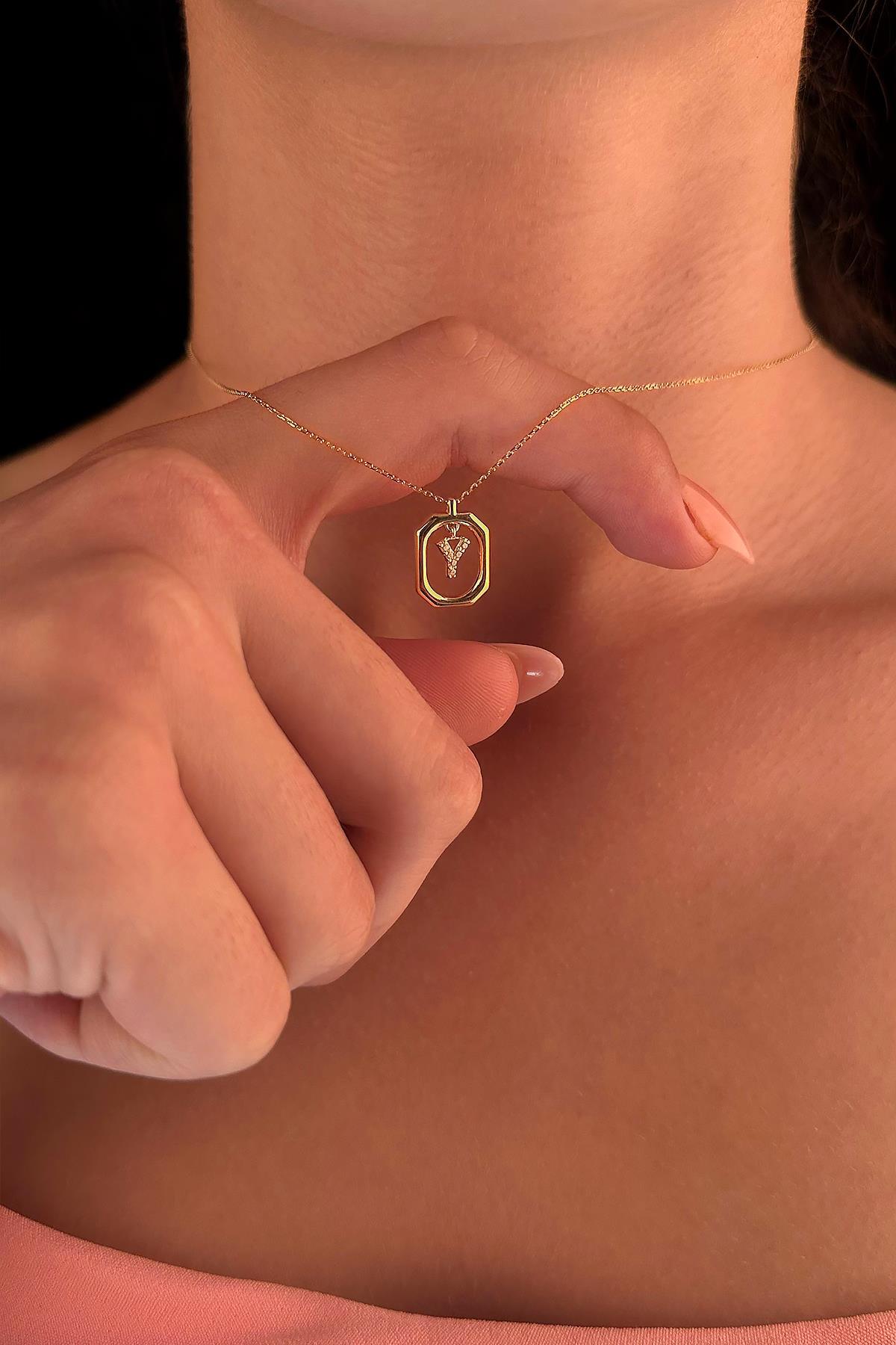 14 Ayar Altın Taşlı Y Harfli Kolye - Fiyonk Kuyumculuk (1)