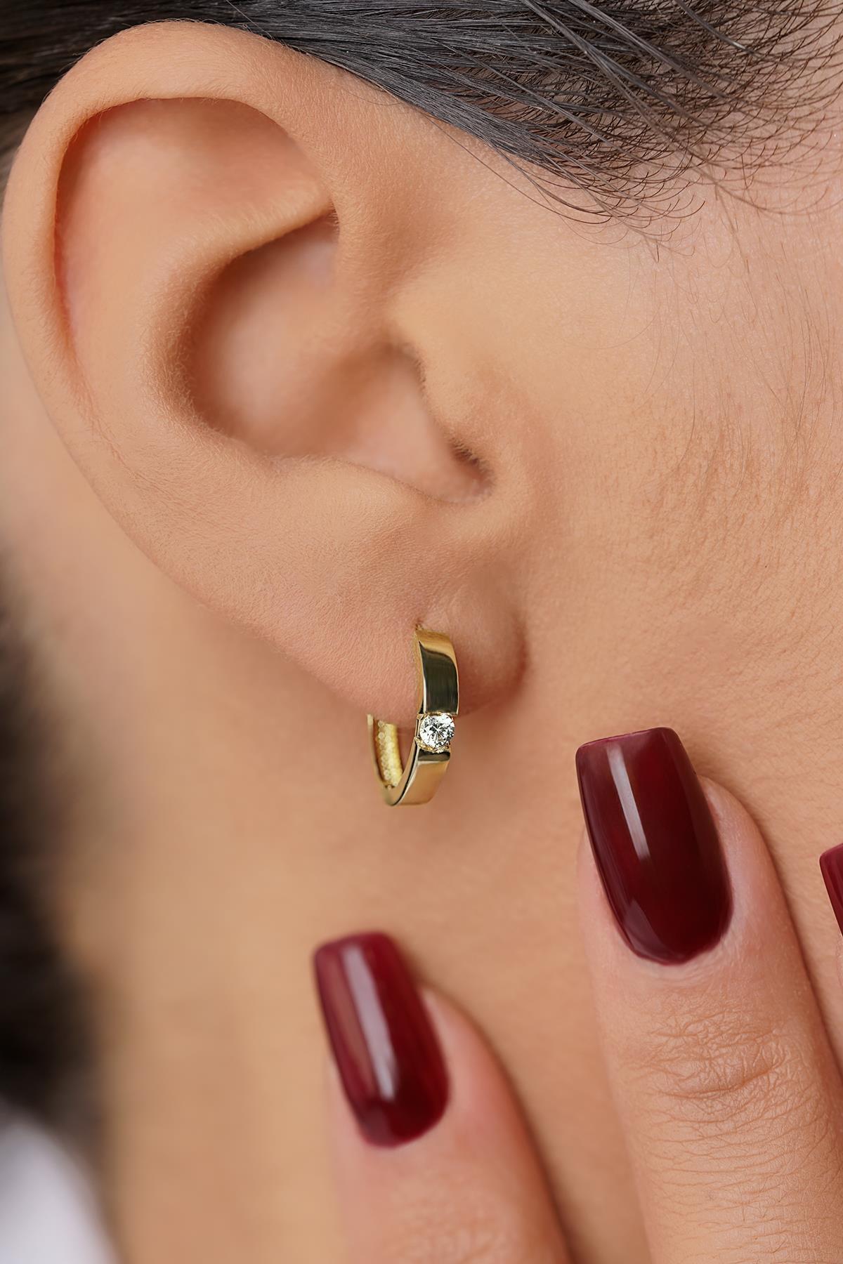 14 Ayar Altın Tektaş Detaylı Halka Küpe - Fiyonk Kuyumculuk (1)