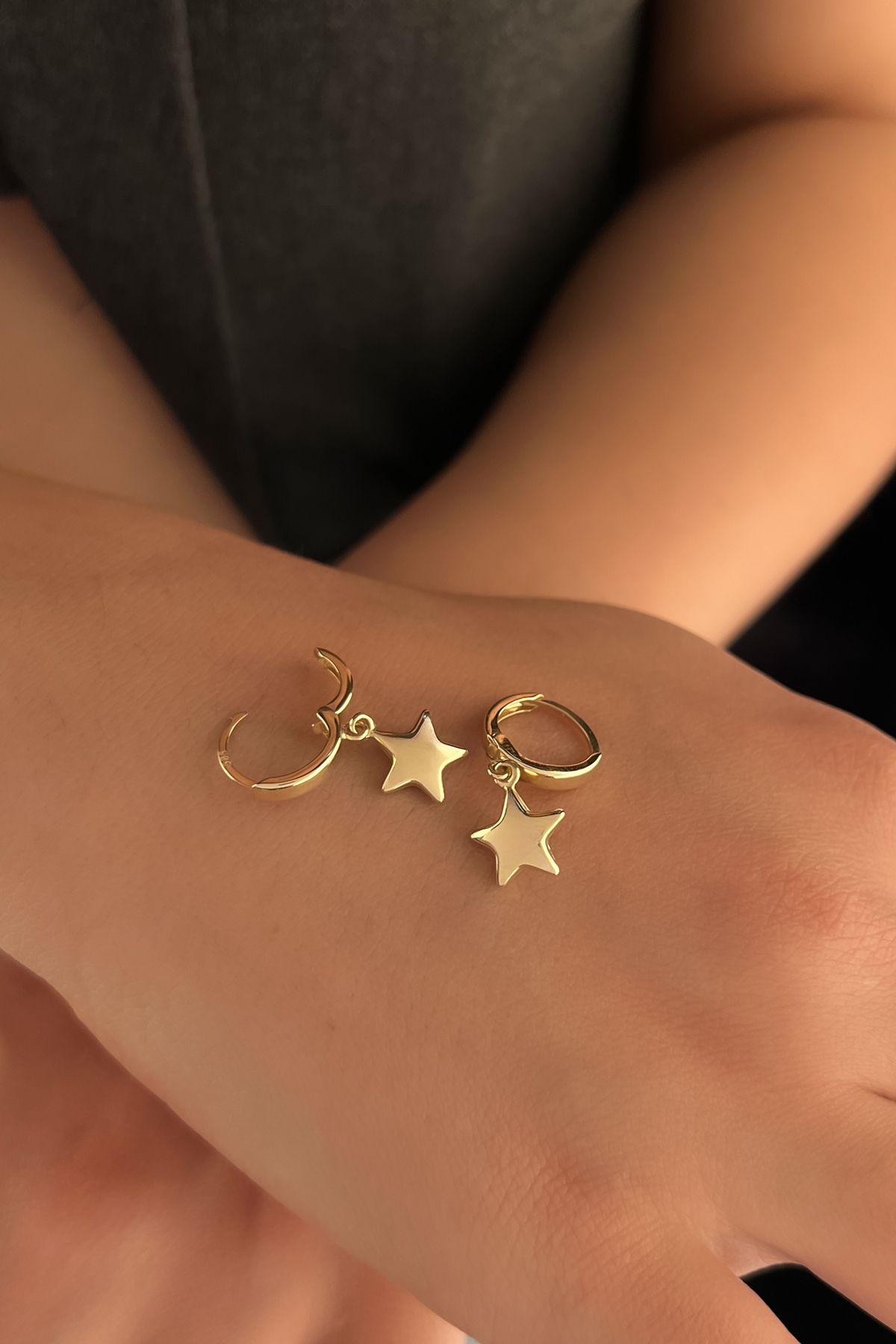 14 Ayar Altın Tombul Yıldız Sallantılı Küpe - Fiyonk Kuyumculuk (1)