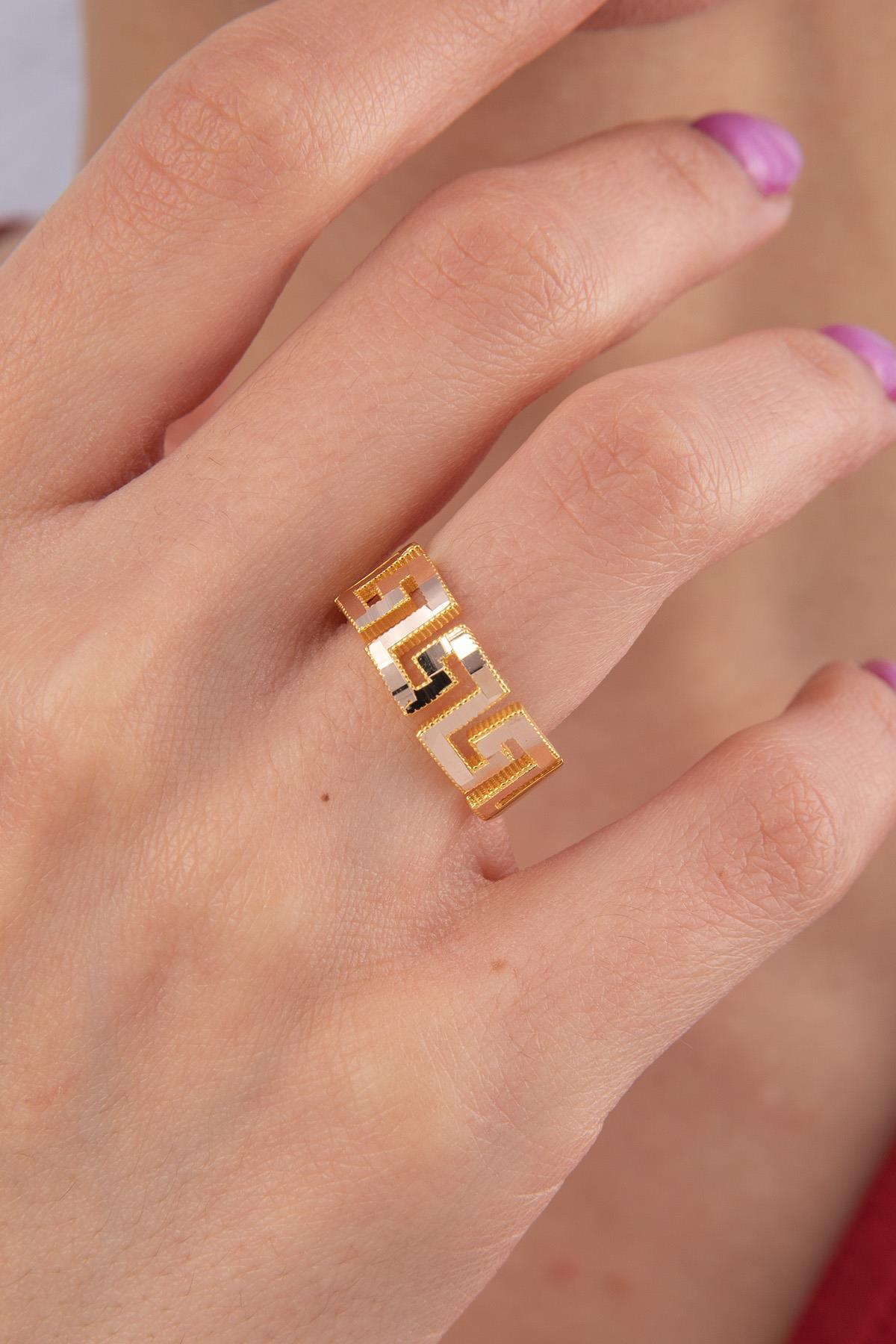 22 Ayar Görünümlü 14 Ayar Altın Greek Desenli Ajda Yüzük - Fiyonk Kuyumculuk (1)