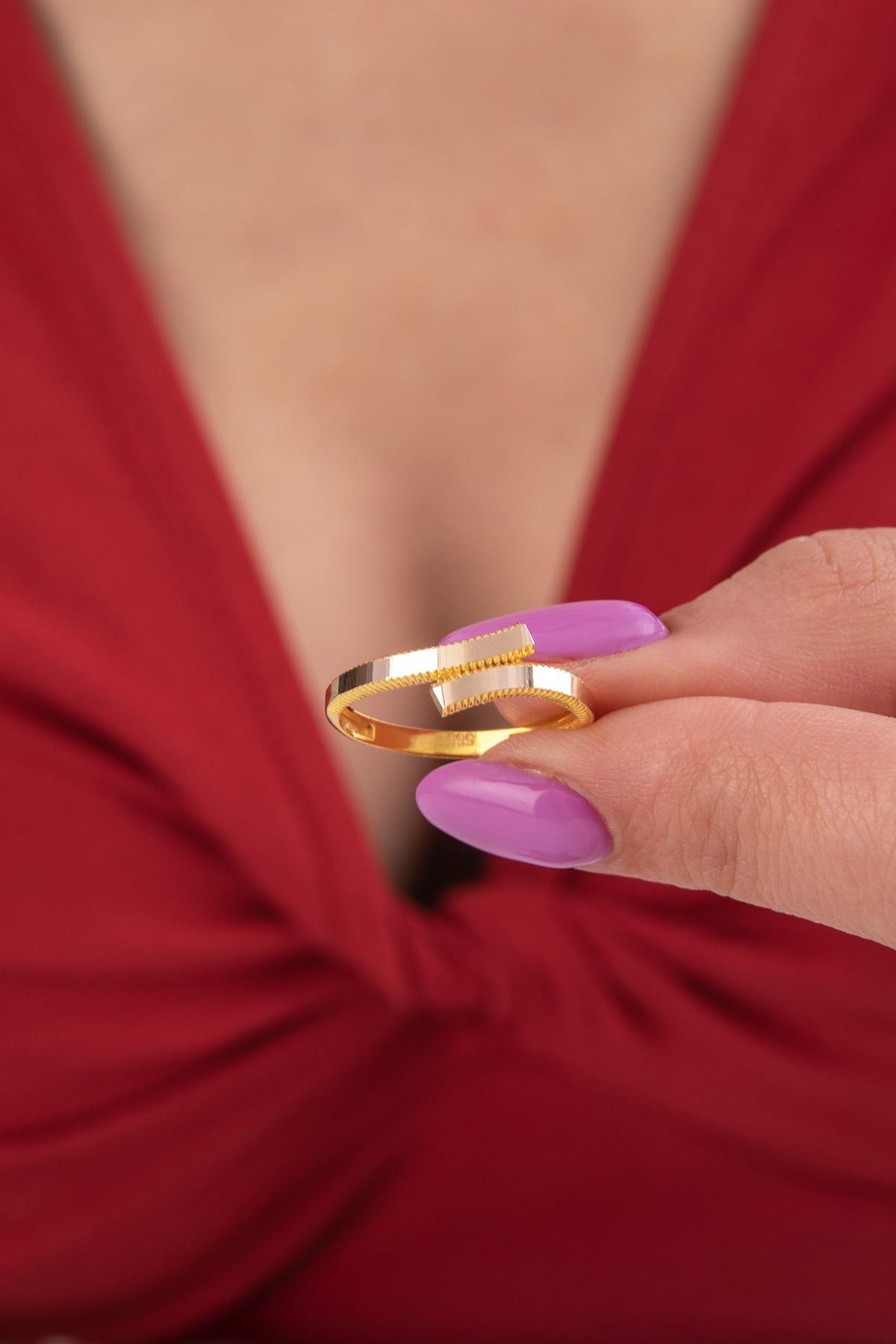 22 Ayar Görünümlü 14 Ayar Altın Oval Sarmal Ajda Yüzük - Fiyonk Kuyumculuk (1)