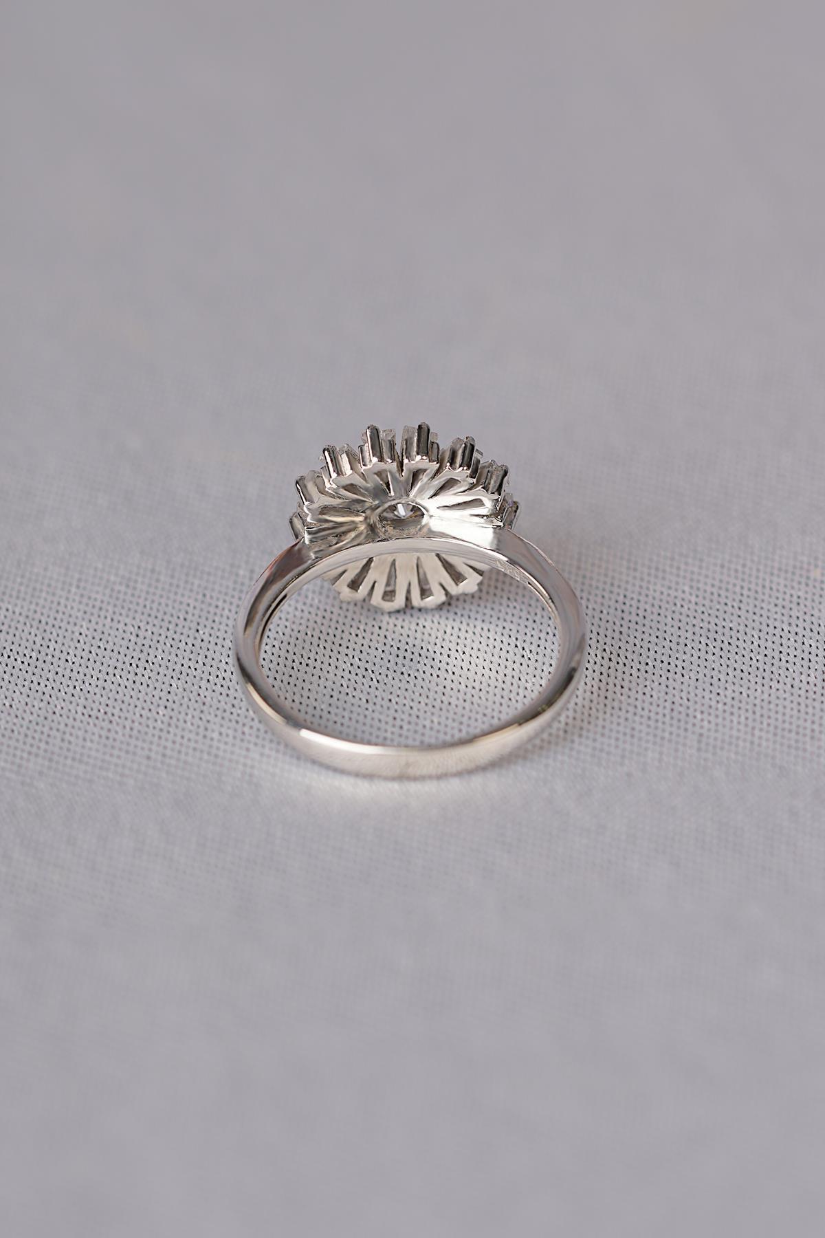 14 Ayar Altın Baget Çiçek Yüzük - Fiyonk Kuyumculuk (1)