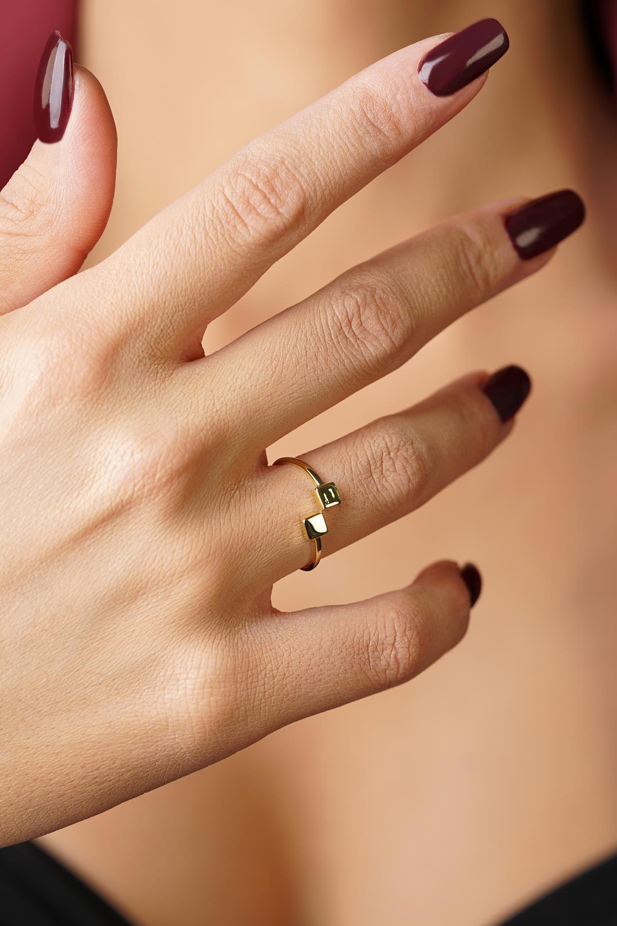 14 Ayar Altın Çift Kare Objeli Yüzük - Fiyonk Kuyumculuk