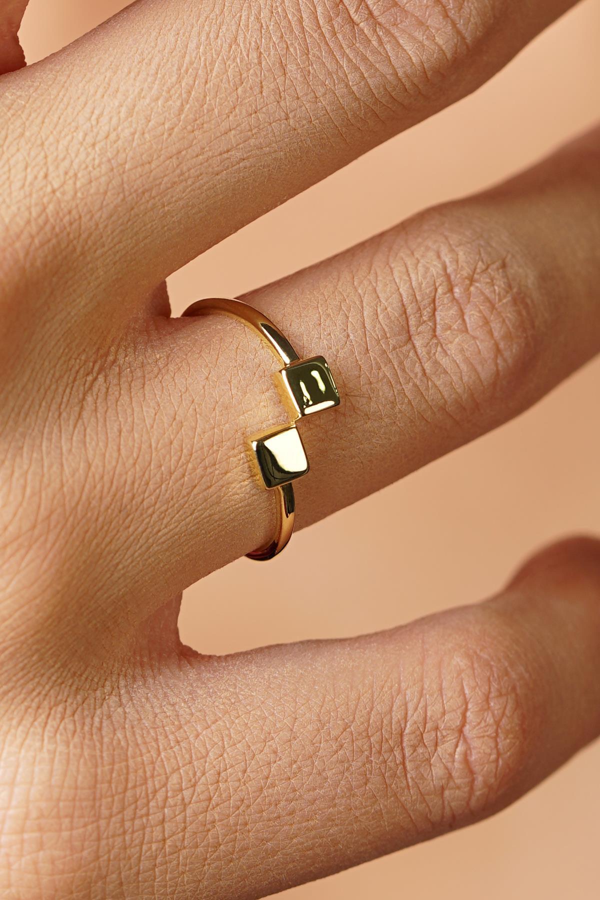 14 Ayar Altın Çift Kare Objeli Yüzük - Fiyonk Kuyumculuk (1)