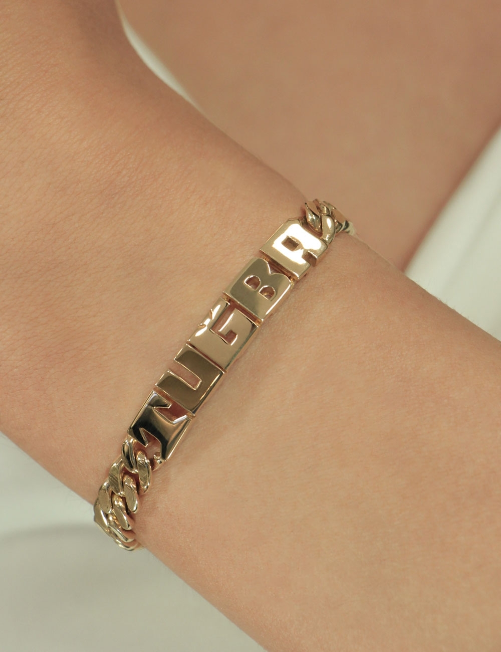 14 Ayar Altın Oynak Harfli İsimli Künye Bileklik - Fiyonk Kuyumculuk (1)