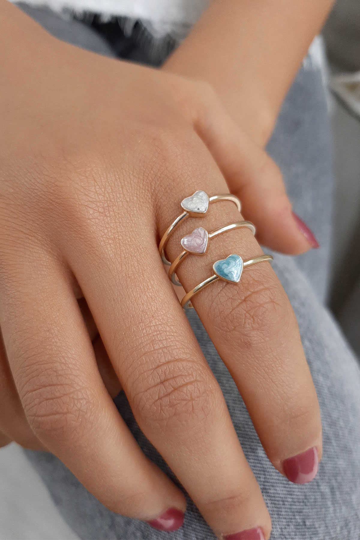 14 Ayar Altın Kalpli Renkli Yüzük - Fiyonk Kuyumculuk