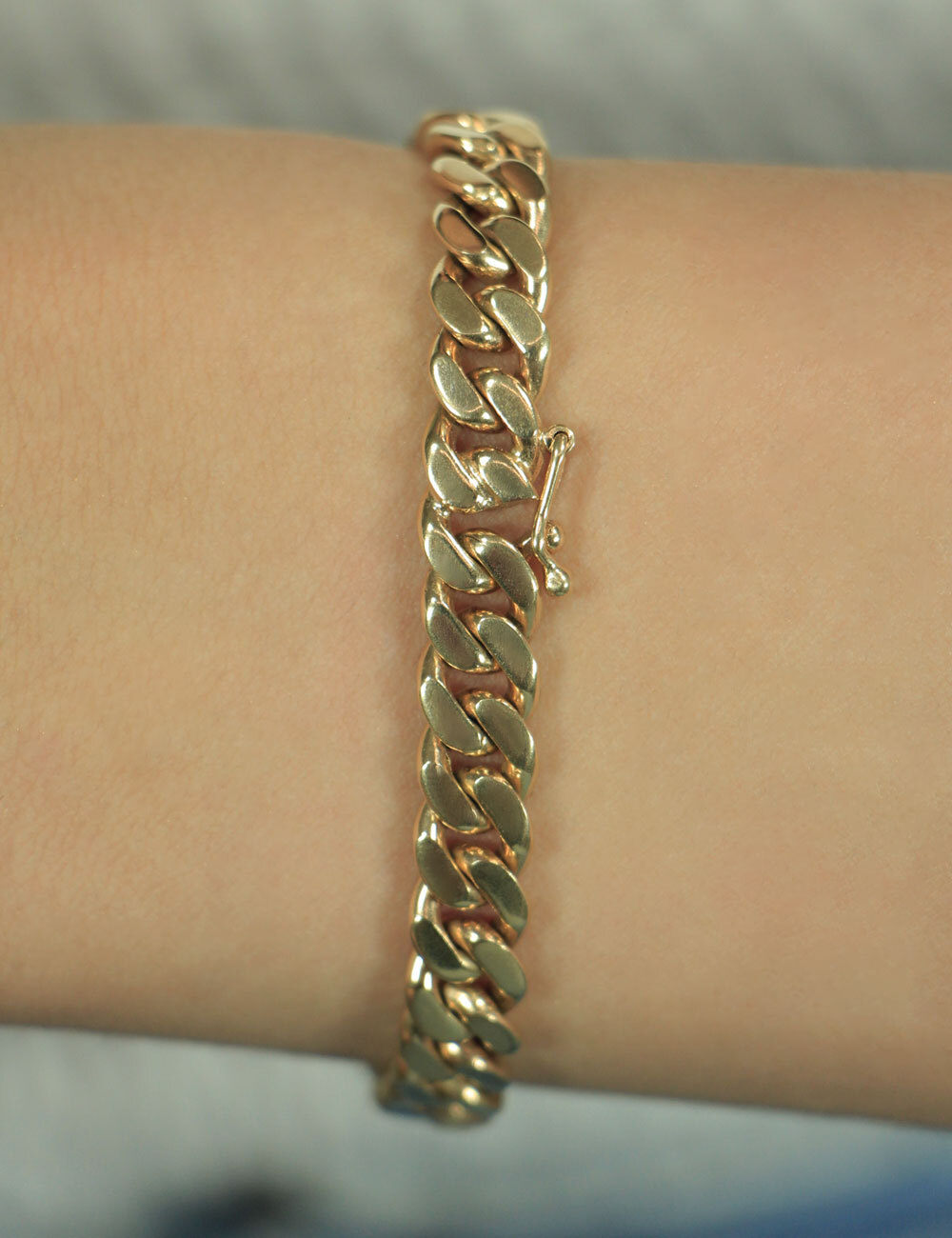 14 Ayar Altın Pırlanta Taşlı İsimli Kişiye Özel Künye - Fiyonk Kuyumculuk (1)