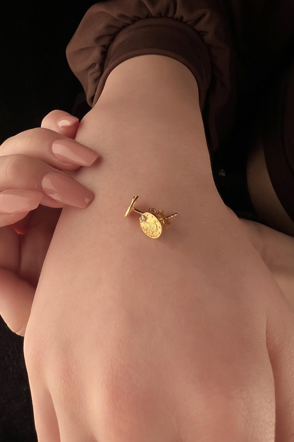 14 Ayar Altın Reşat Görünümlü Plaka Küpe - Fiyonk Kuyumculuk (1)