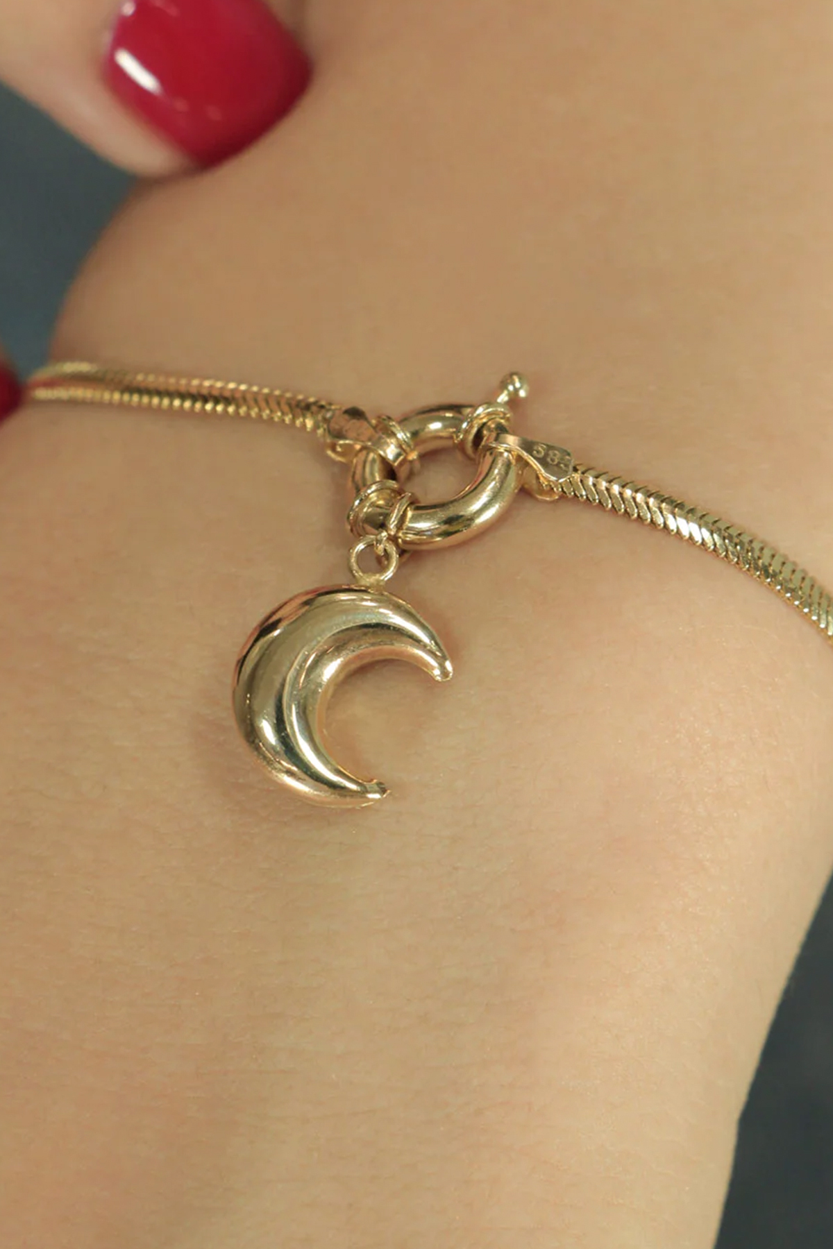 14 Ayar Altın Tombul Ay Detaylı Balıksırtı Bileklik - Fiyonk Kuyumculuk (1)