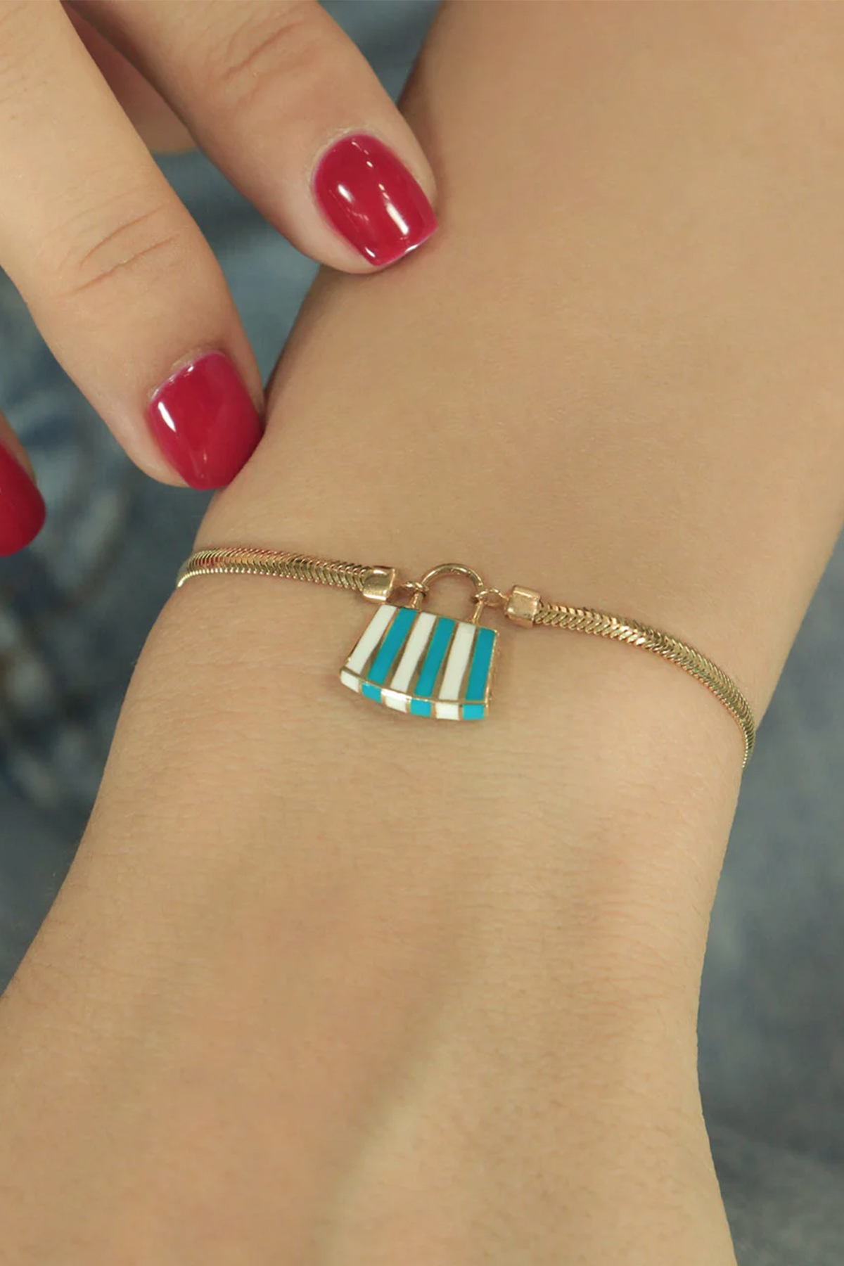 14 Ayar Altın Turkuaz Mini Çanta Detaylı Balıksırtı Bileklik - Fiyonk Kuyumculuk (1)