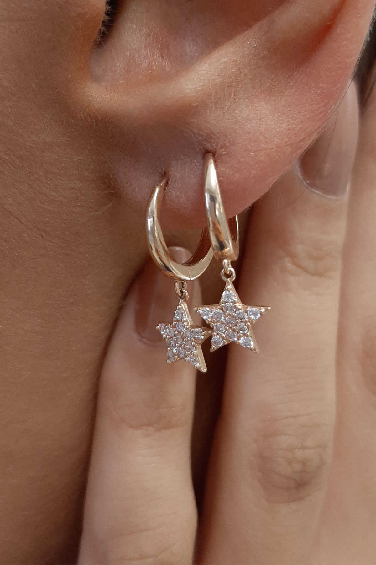 14 Ayar Altın Yıldız Sallantılı Küpe - Fiyonk Kuyumculuk (1)